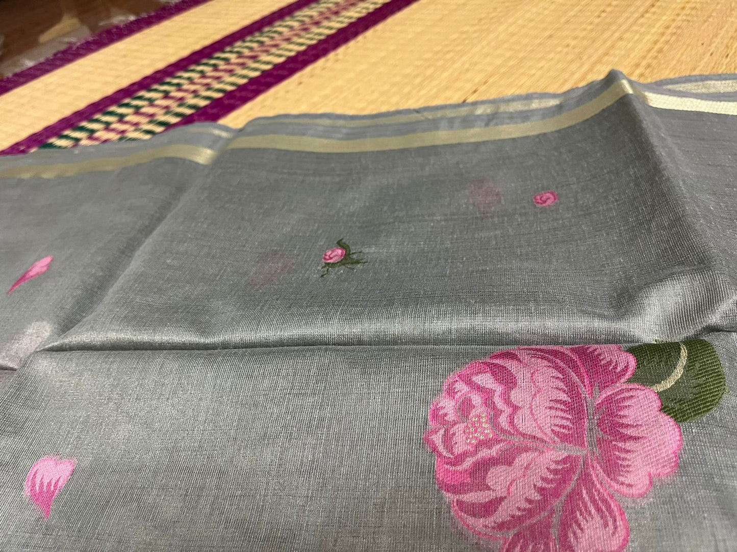 Handloom Rose Delight