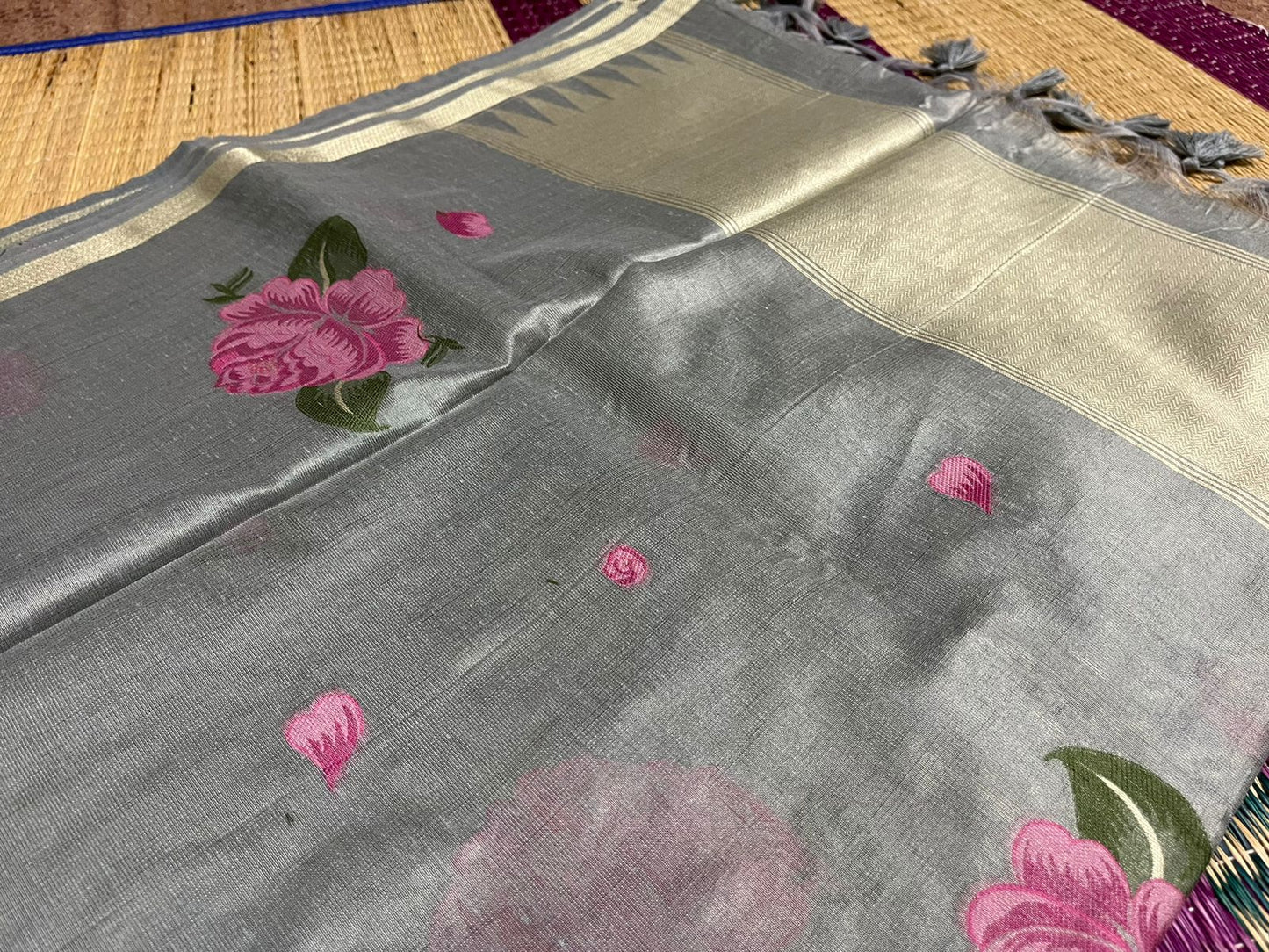 Handloom Rose Delight