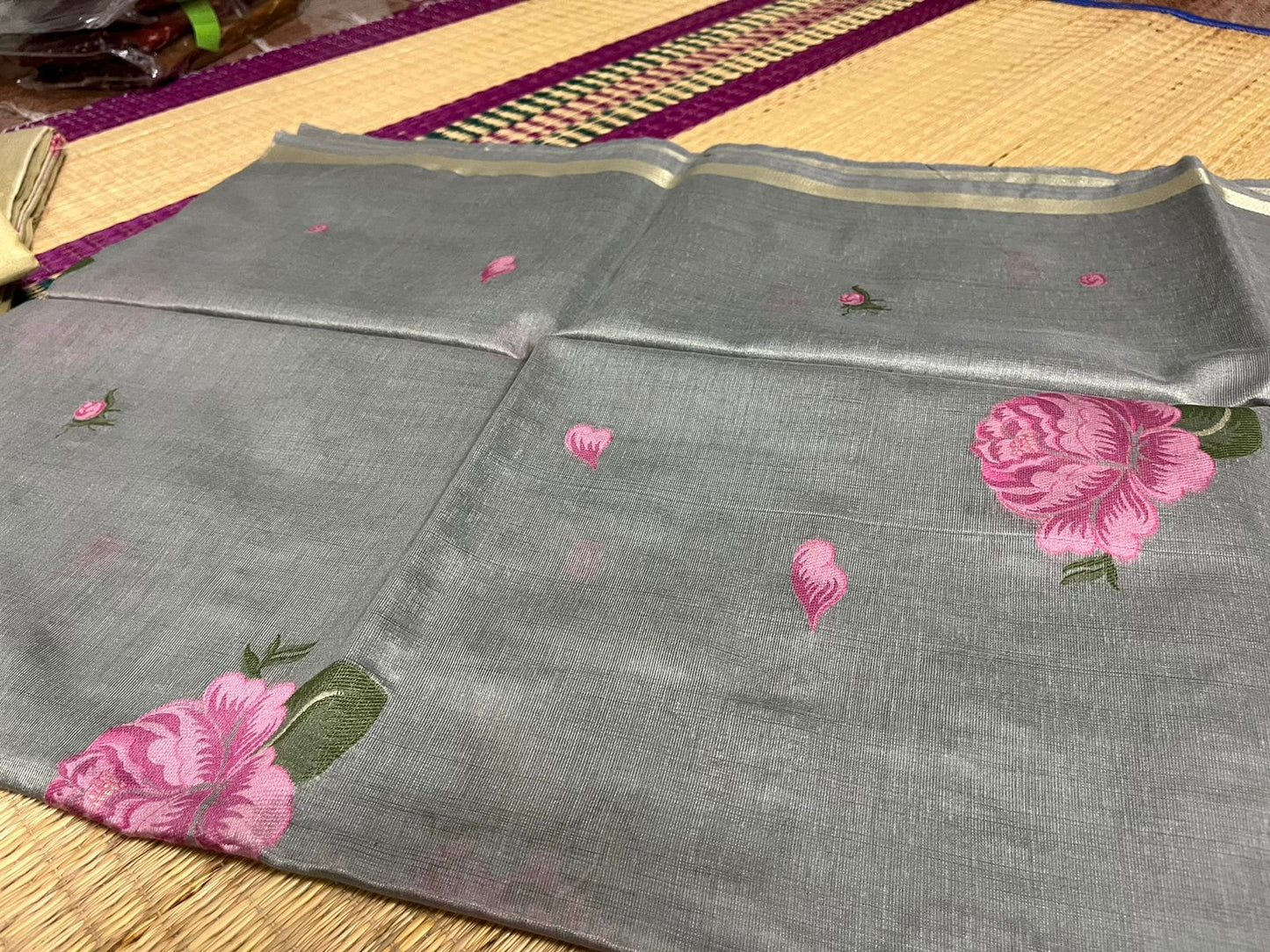 Handloom Rose Delight