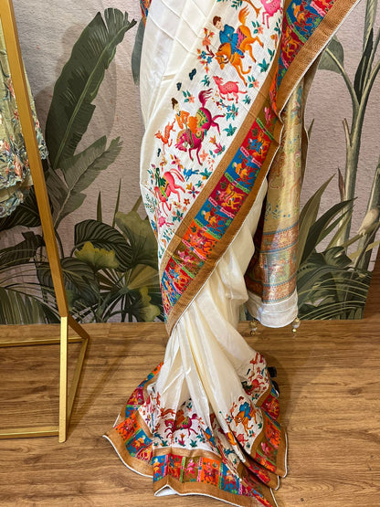 A half-white Dola silk saree with pashmina styled weaving (MCJUN101)