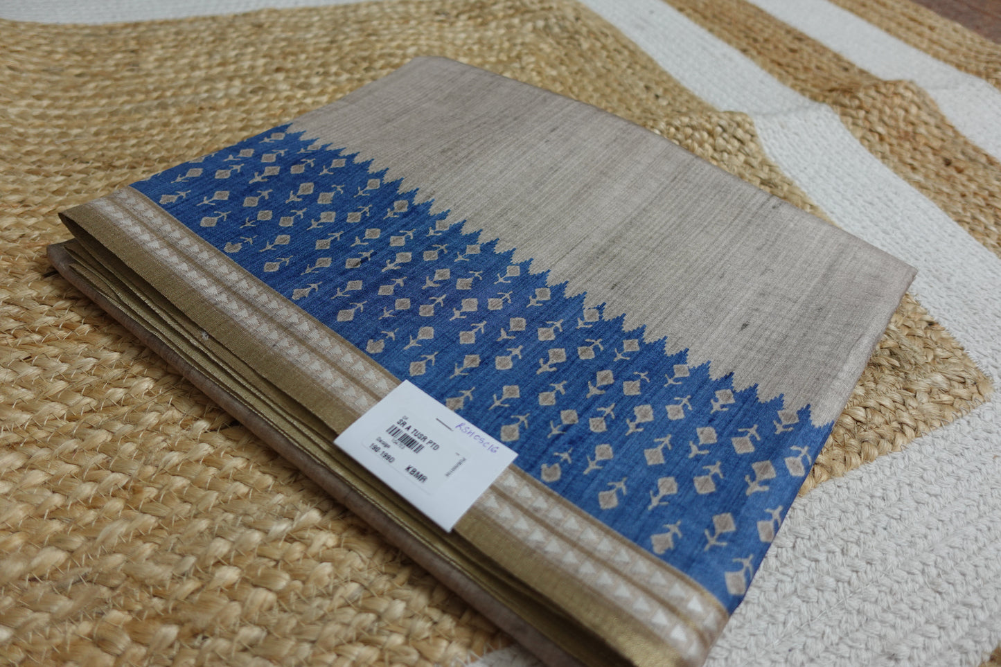 Beige Indigo Elegance
