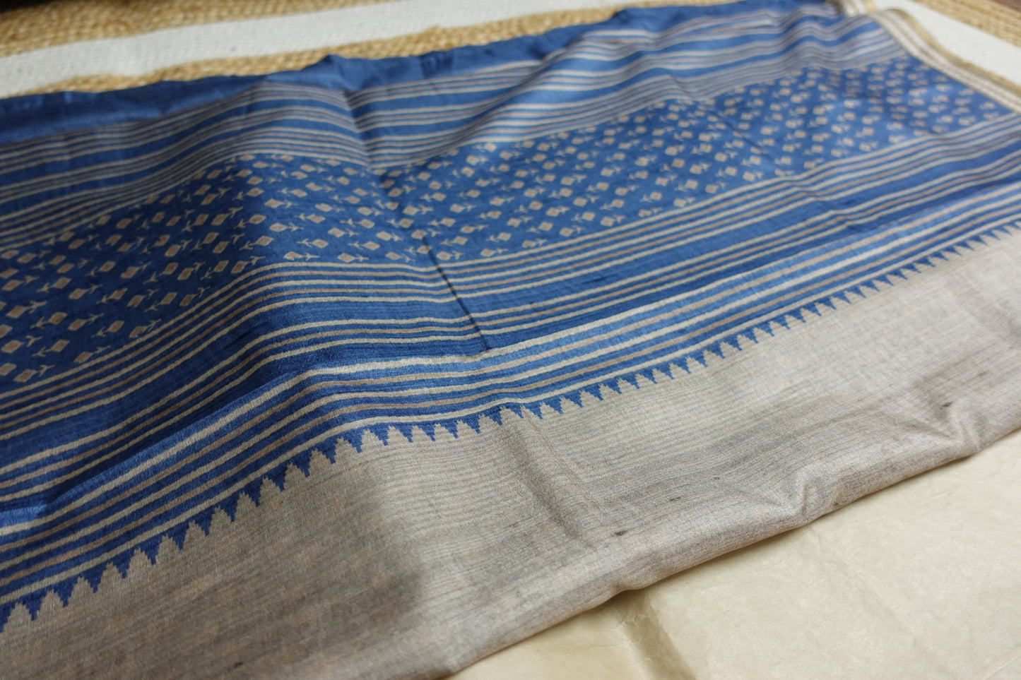 Beige Indigo Elegance