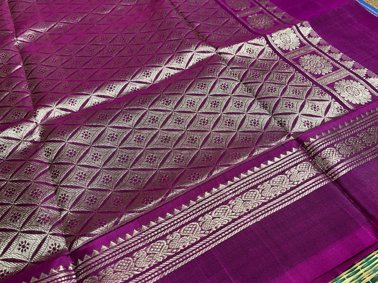 Grey with dark pink Venkatagiri saree (VKG00034)