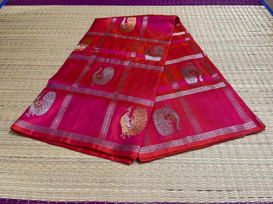 A Magenta colored borderless Venkatagiri saree (VKG00042)