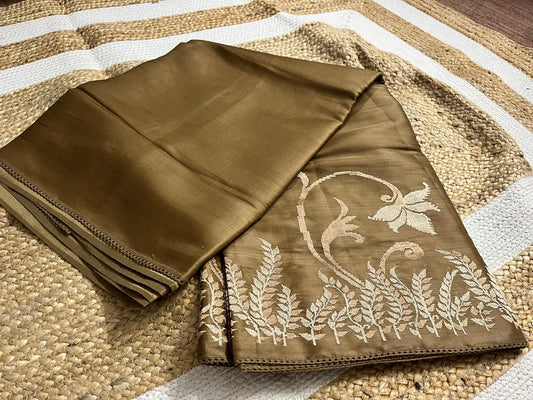 Elegant Gold Tussar Saree with Satin Finish
