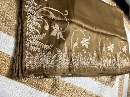 Elegant Gold Tussar Saree with Satin Finish