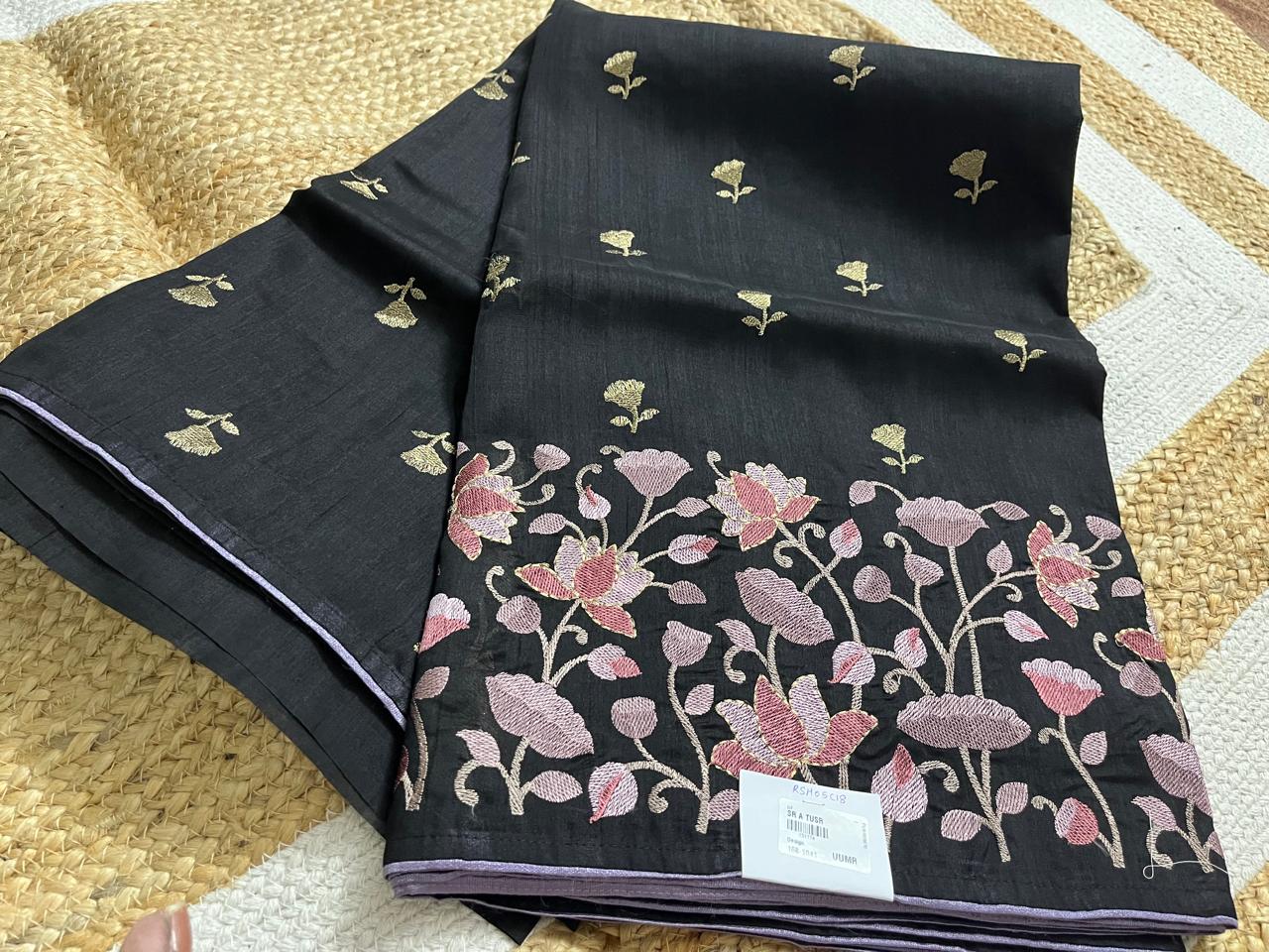 Black Beauty with Lotus Elegance