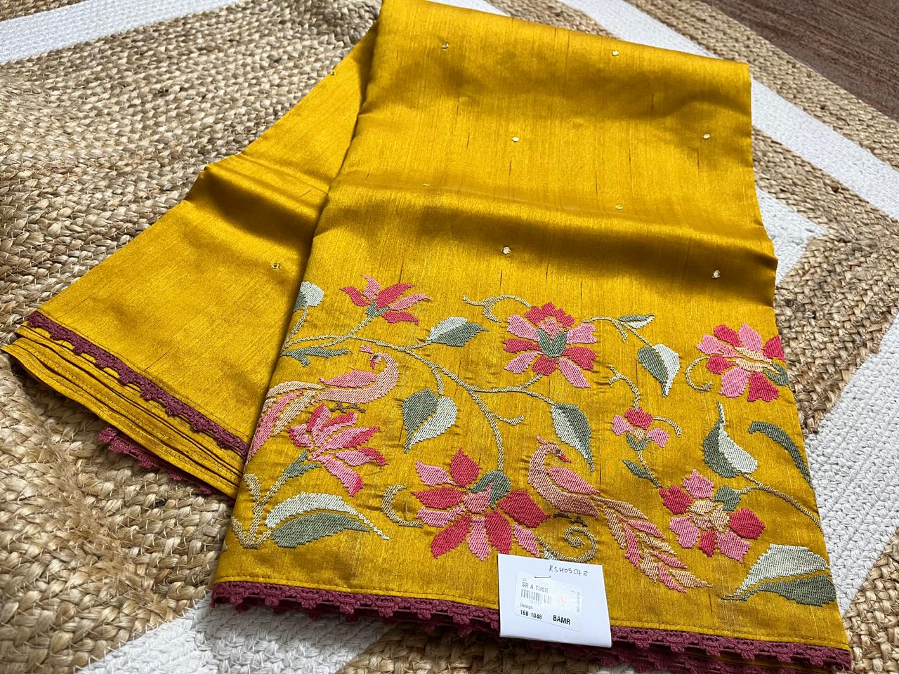 Radiance Redefined – Embrace Elegance in Yellow